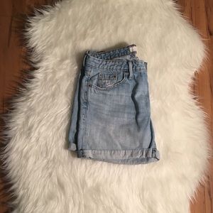 Levi Size 4 Jean Shorts